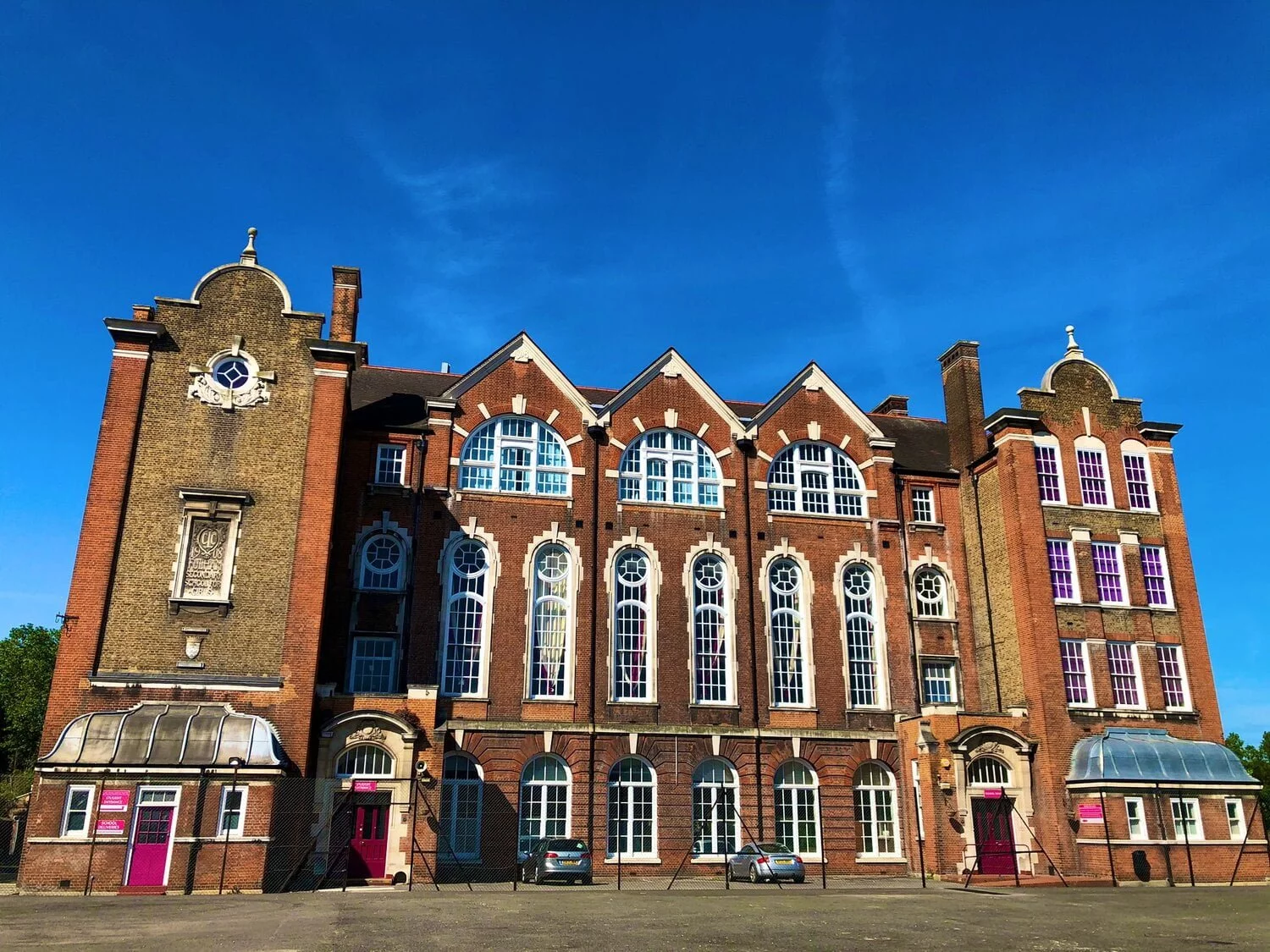 Video wall in a sports hall: Fulham Cross Girls School